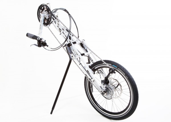 Bicicletta adattiva NJ1 con deragliatore e supporto rigido del cuscinetto
