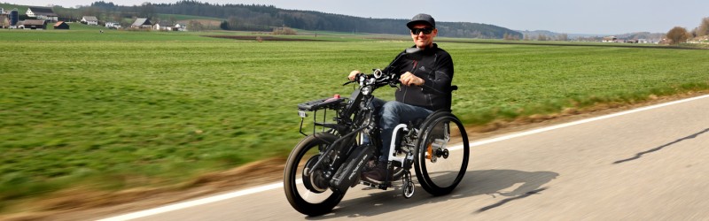 con il potente sistema di trazione Triride e un'autonomia fino a 90 km